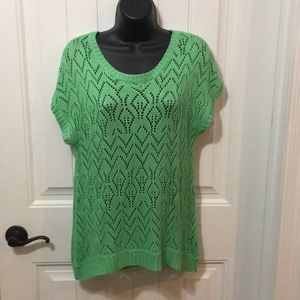 Short sleeve pull over sweater